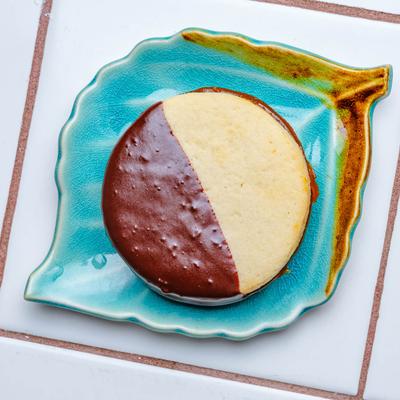 Almon coconut cookie.