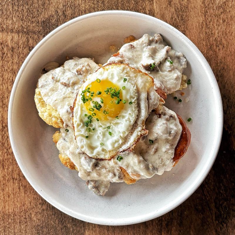 menu item 29 of 38, Biscuits & Gravy