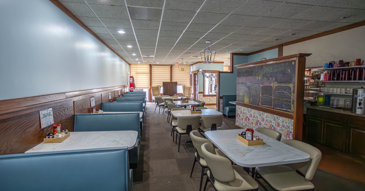 Dining area, tables, chairs and dining booths