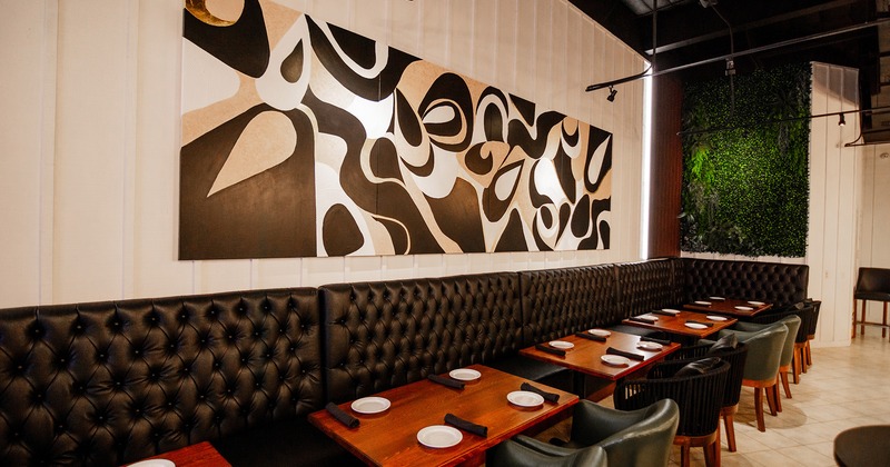 Dining area, banquette seating