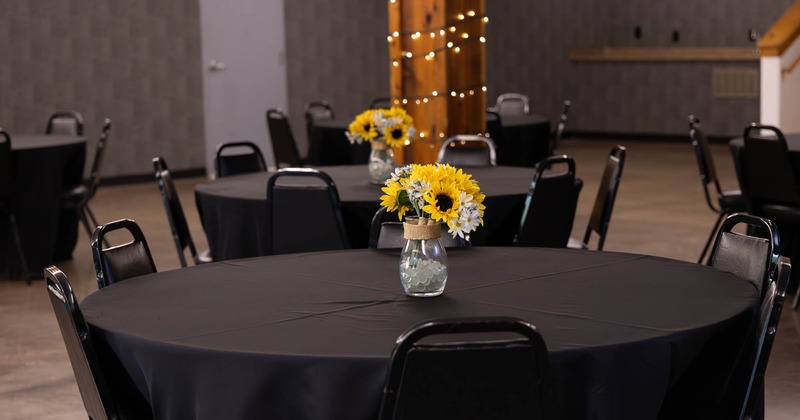 Elegant round tables, dining area