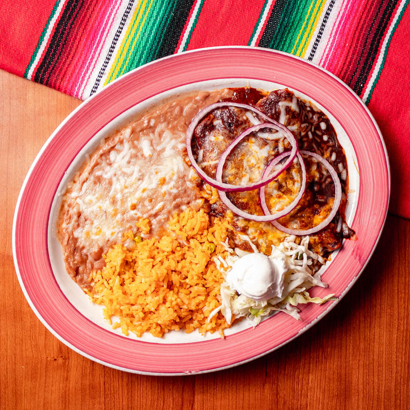 Enchiladas Mole de Pollo photo