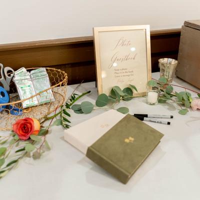 Photo Guestbook Decor