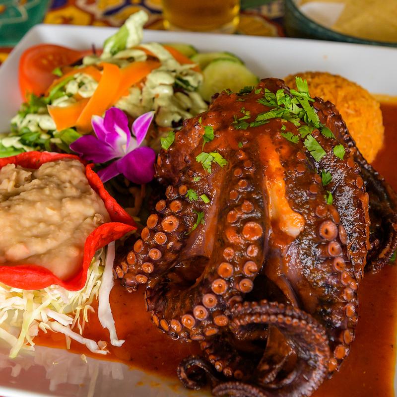 menu item 15 of 19, Pulpo Especial