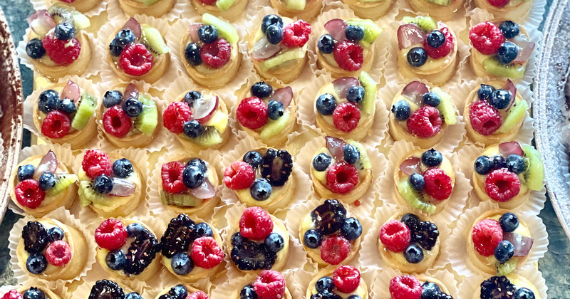 Mini fruit tarts