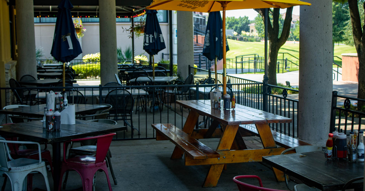 Patio, set tables