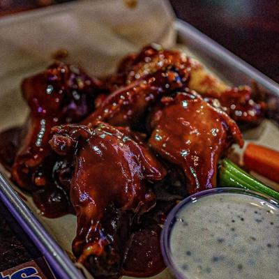 BBQ wings with dip.