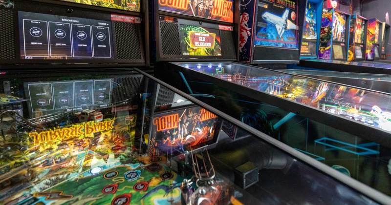 Interior, arcade games