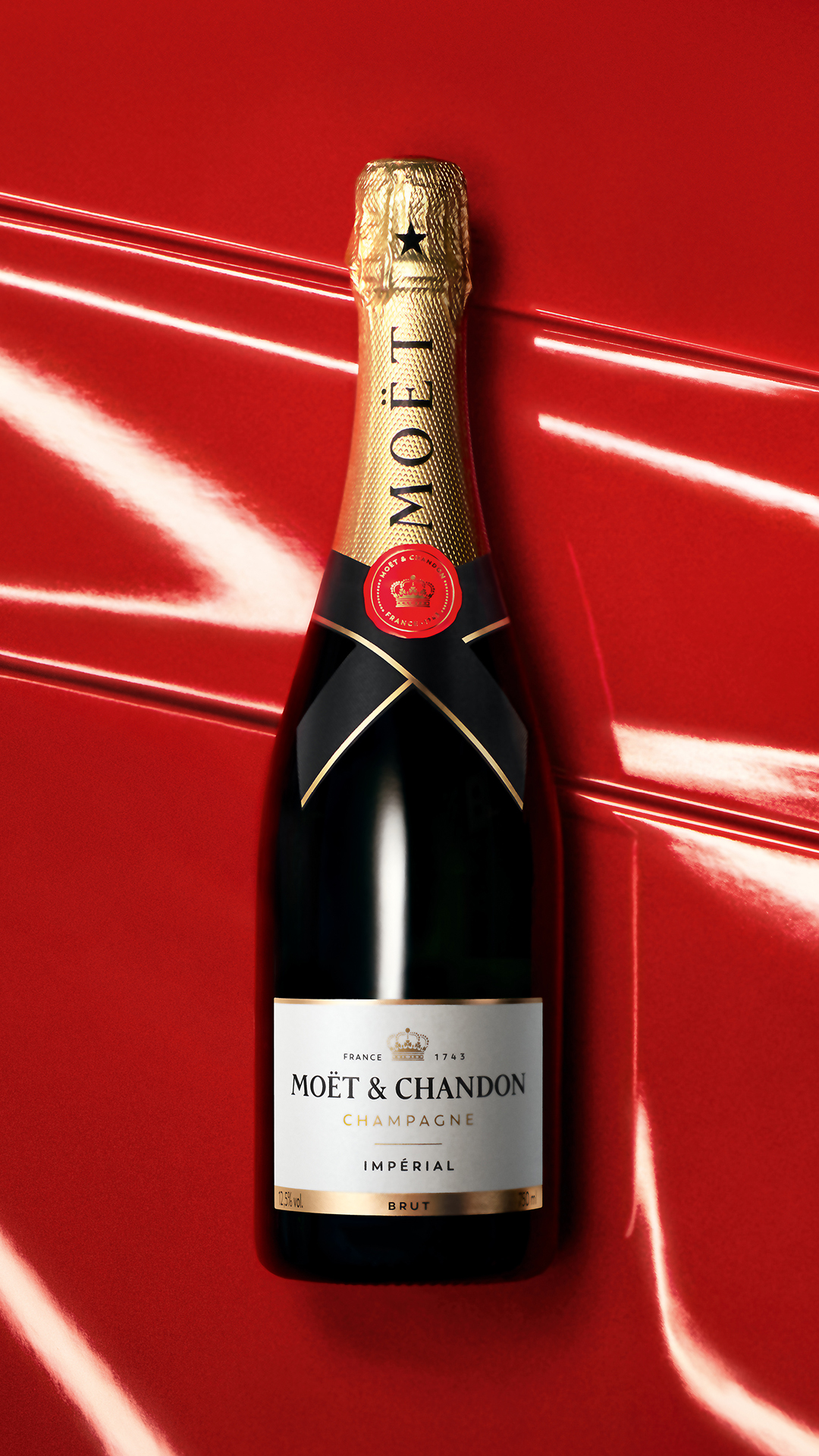 Official partner of Moët & Chandon
