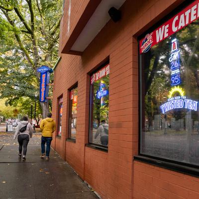 Heroes American Cafe outside.
