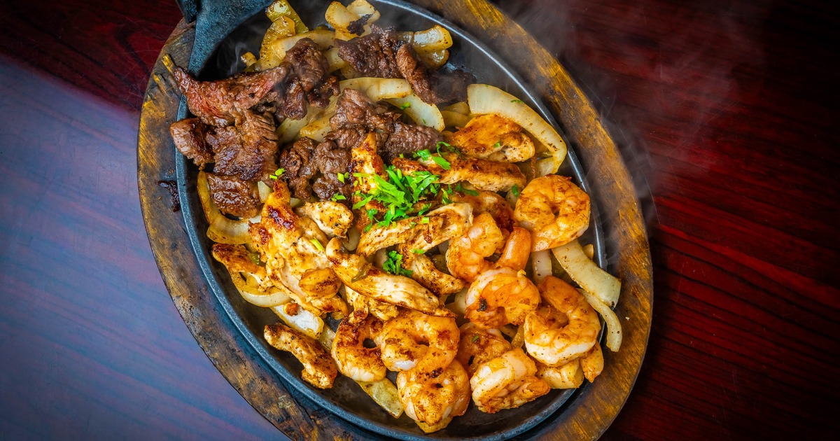 Mixed meat fajitas