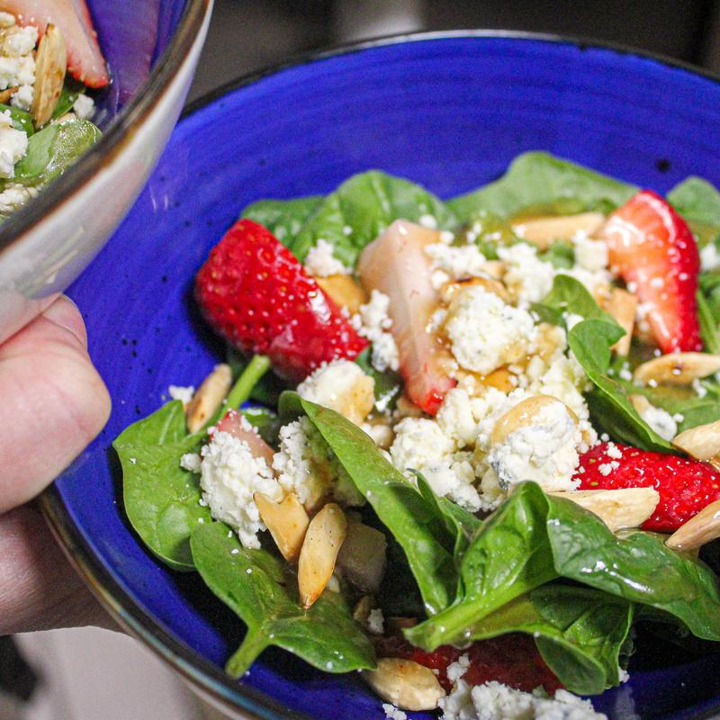 Spinach and Strawberry Salad photo