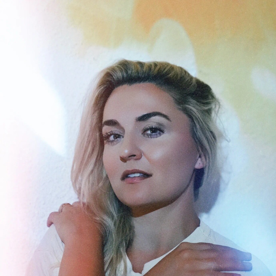 Live Music : Anna Gilbert event photo