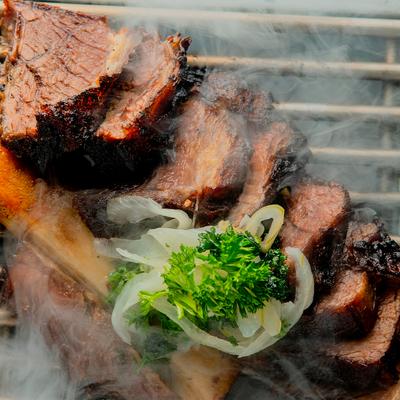 Meet on a parrilla.