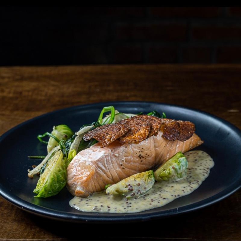 Salmone in Crosta di Patate photo