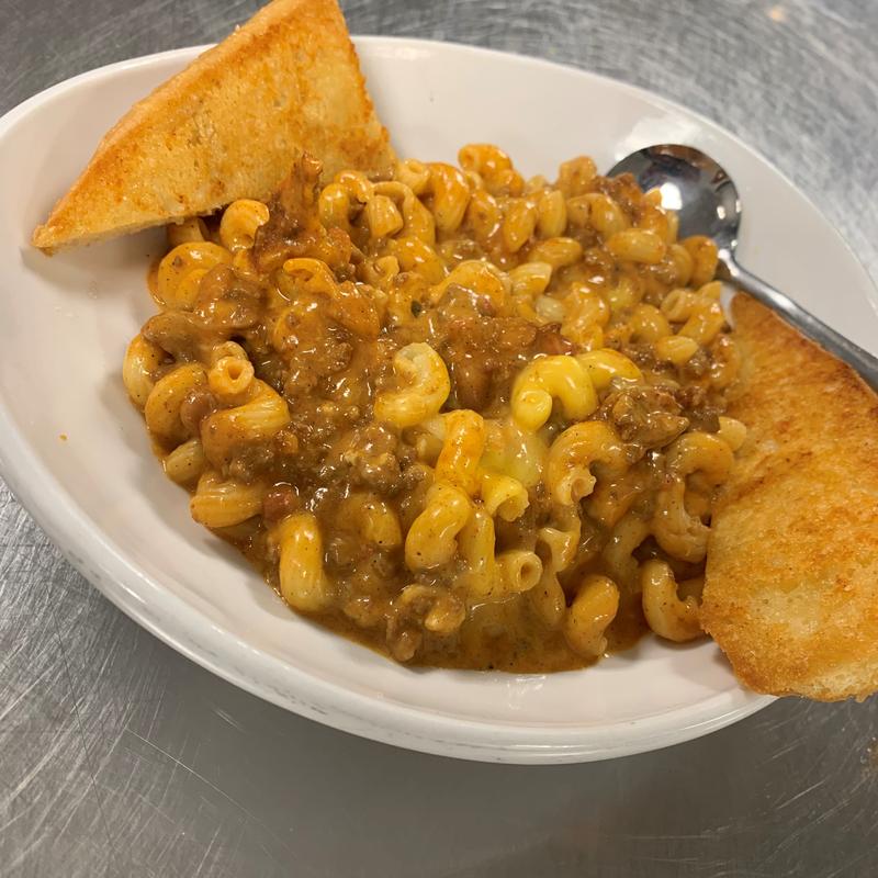 CHILI MAC N' CHEESE