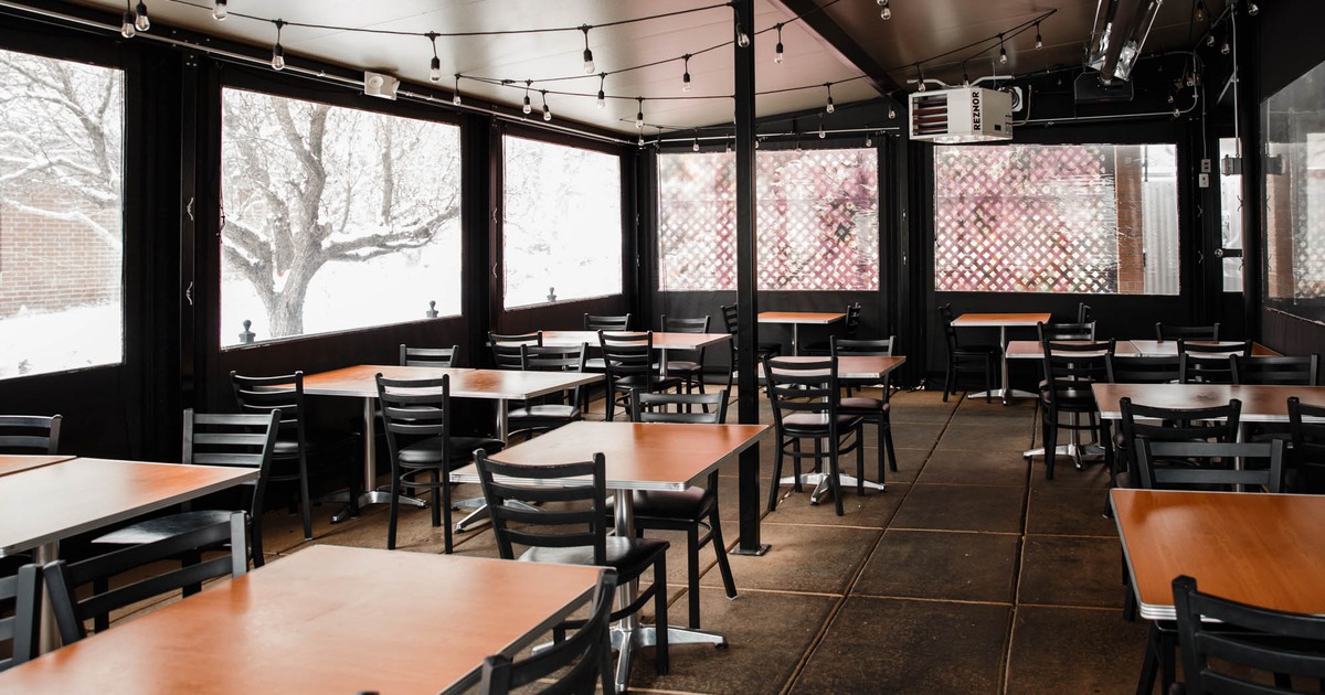 Covered patio, dining area