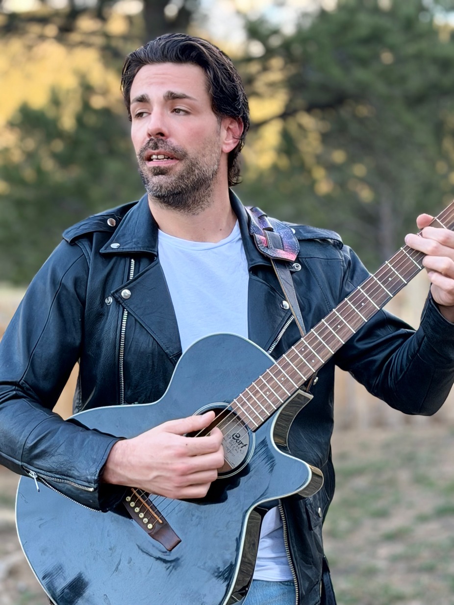 FRIDAY LIVE MUSIC: David & Hannah event photo