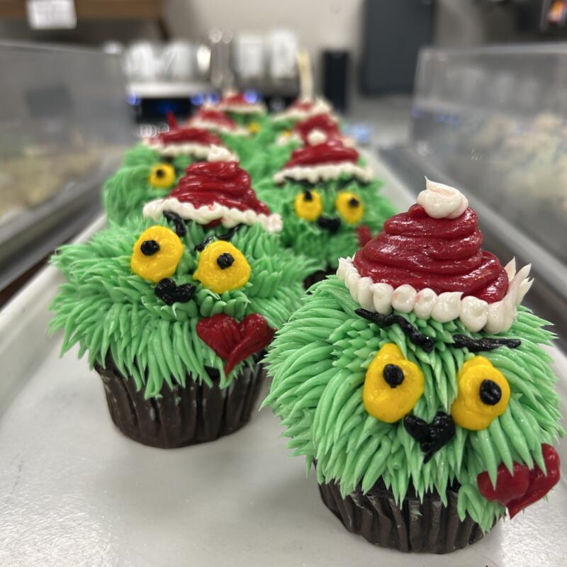 menu item 22 of 61, Holiiday Cupcake