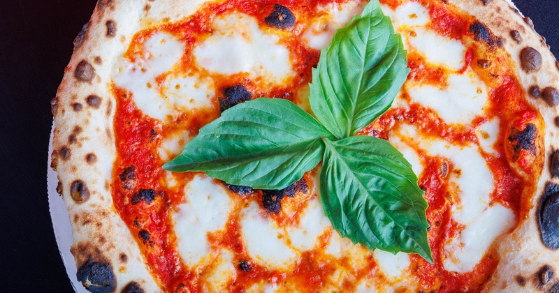 Margherita pizza