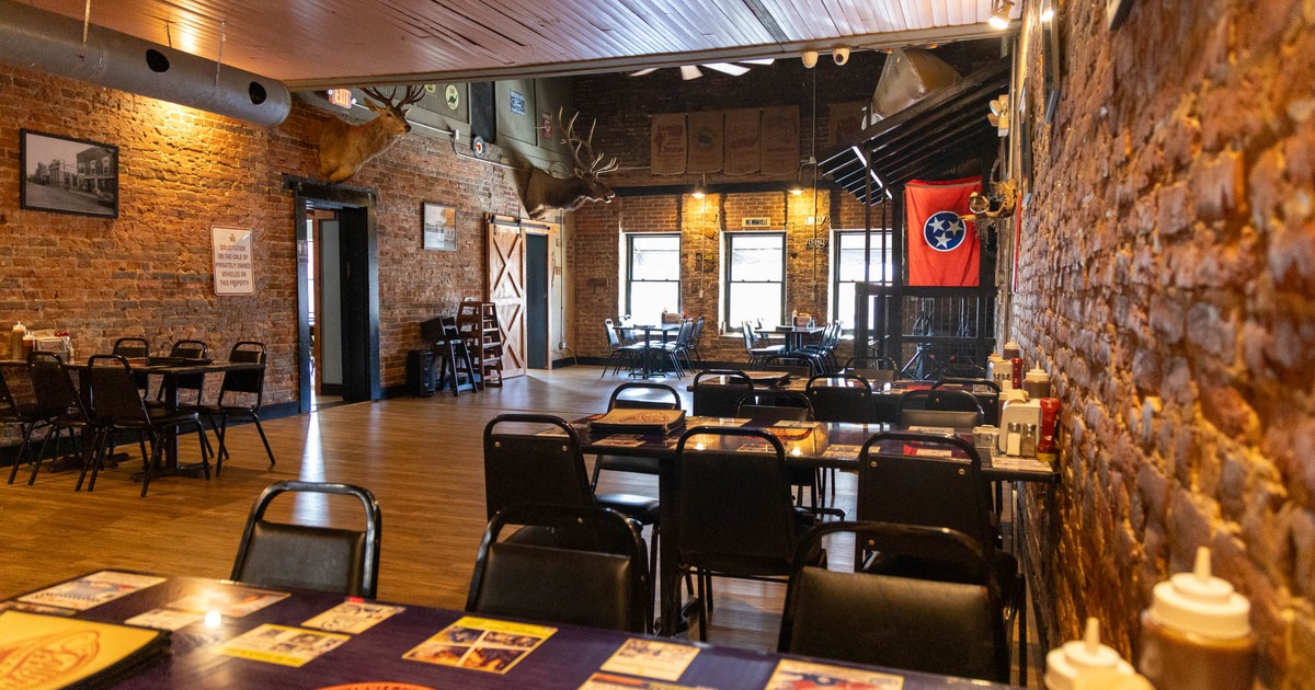 Seating and dining area