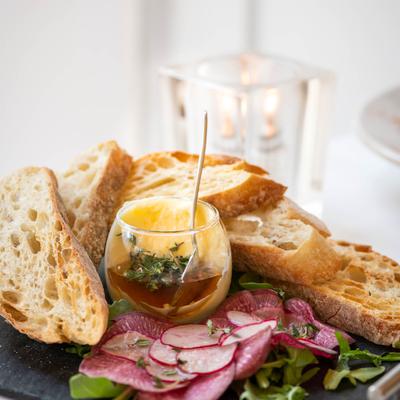 Cream butter, with radishes and crostini