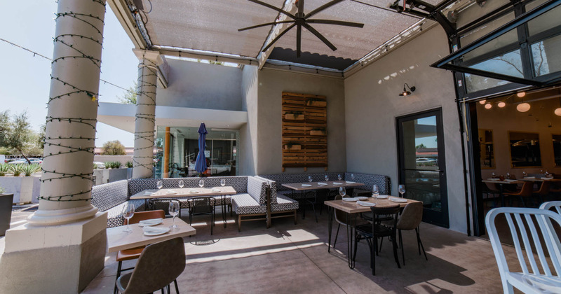 Exterior, tables outside