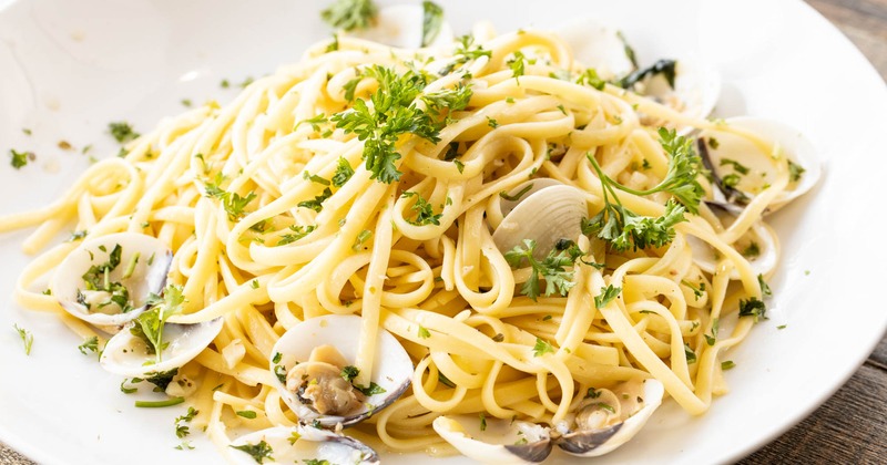 Linguine with clams