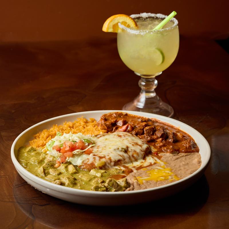 Tres Compadres photo