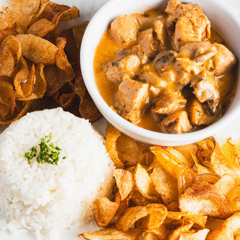 Estrogonofe De Frango photo