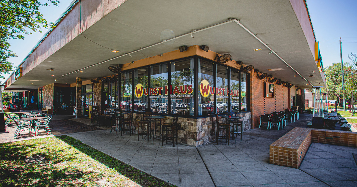 Exterior, view from the street