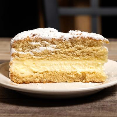 Lemon Italian Cream Cake.