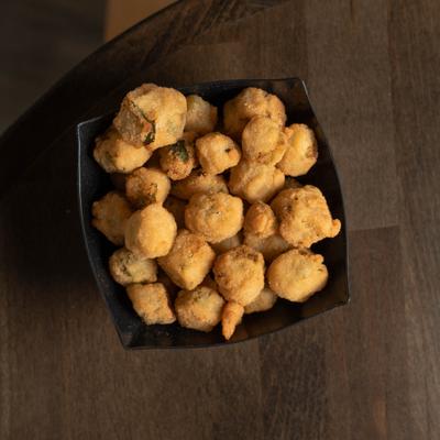 Fried okra, served, top view.