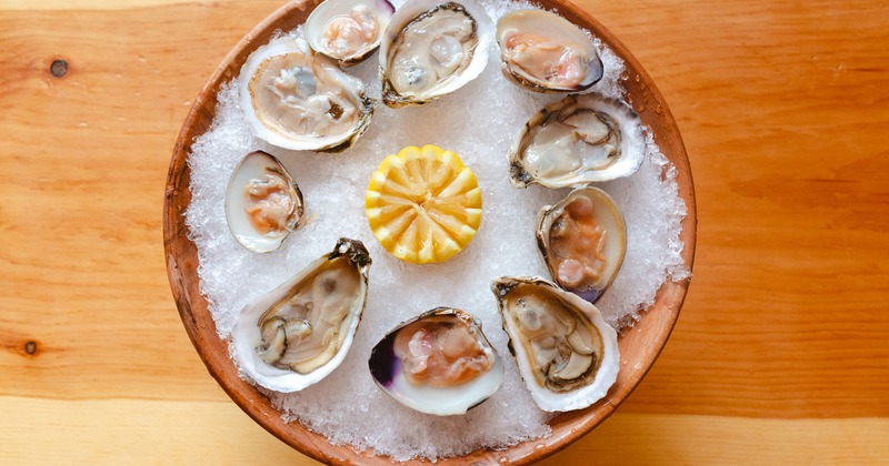 Oyster plate