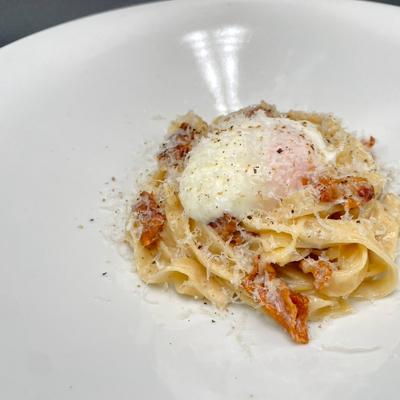 Carbonara Tagliatelle カルボナーラ　タリアテッレ photo