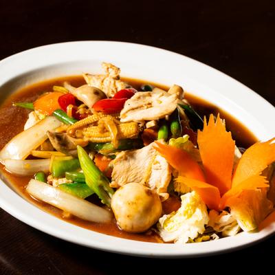 Ginger Chicken stir fry with vegetables in savory sauce.