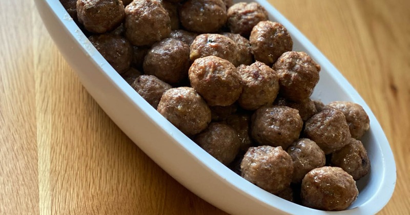 Meatballs in a white bowl
