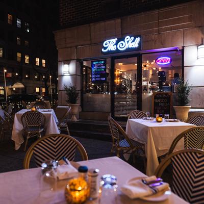 Seating area in front of the restaurant.