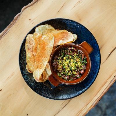 Steak Tartar with chips on a side