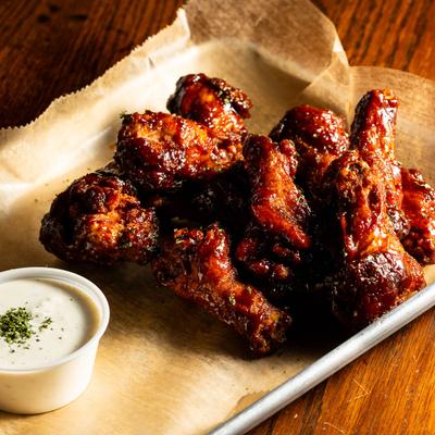 Buffalo wings and dip