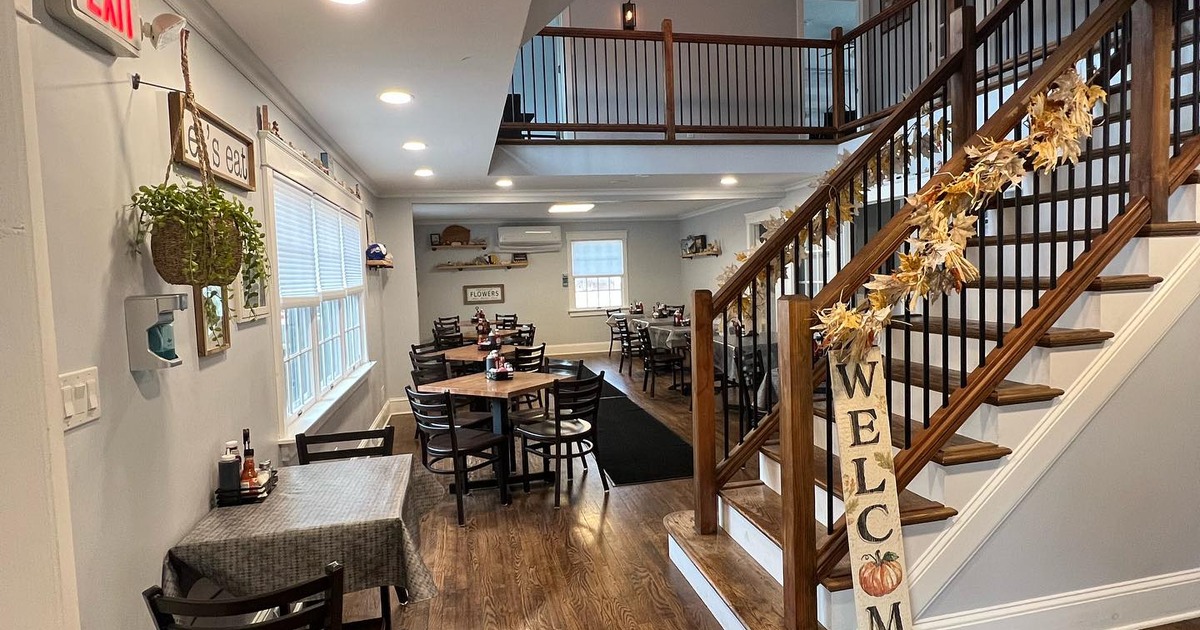 Restaurant dining area