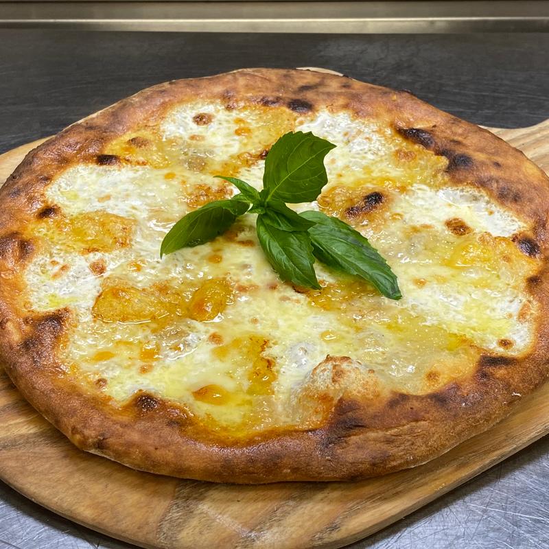 Pizza Quatro Formaggi photo