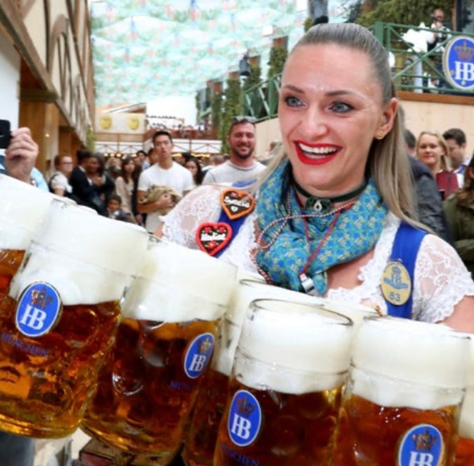 Checkers Old Munchen Oktoberfest 2026 event photo