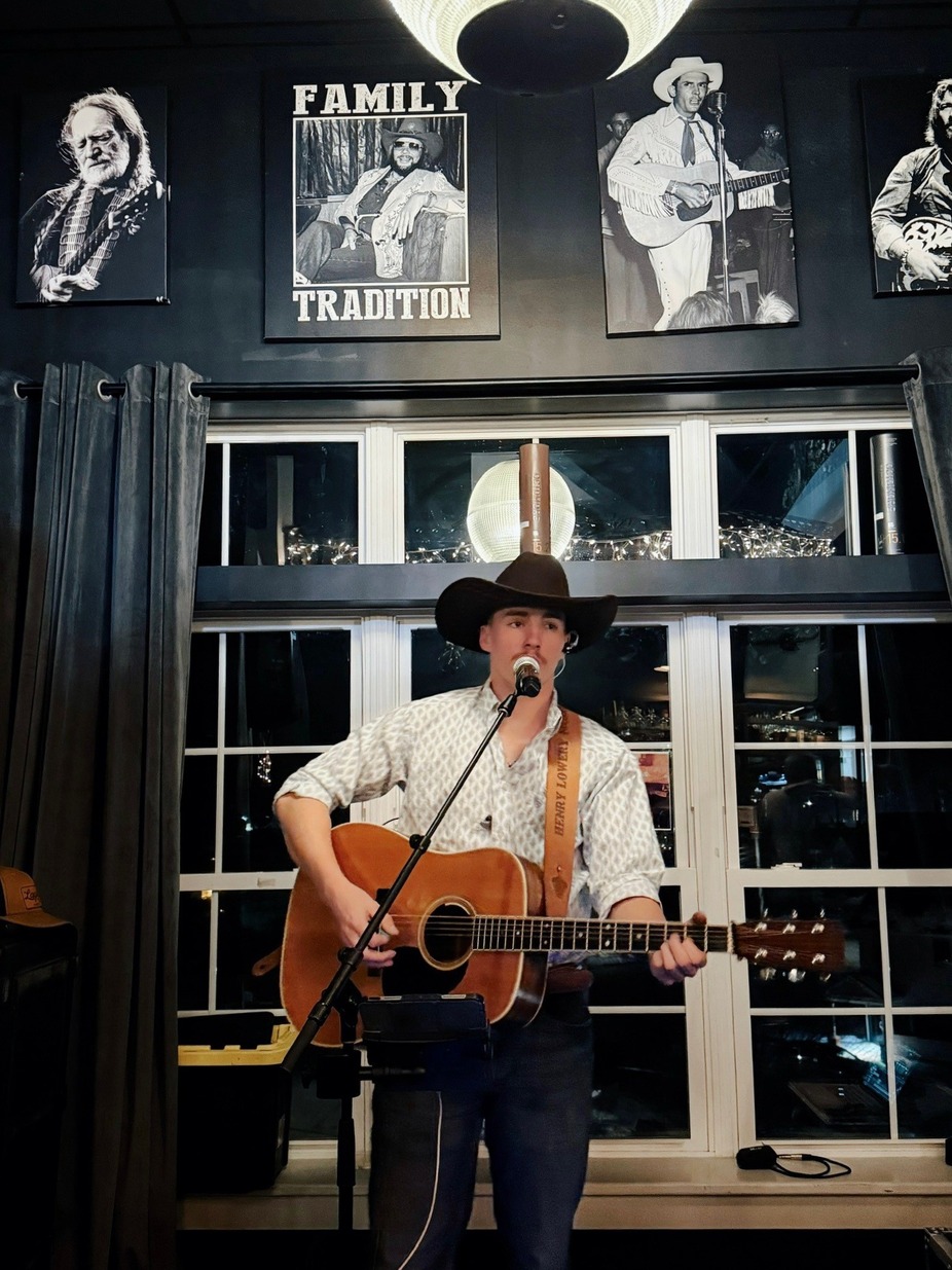 LIVE MUSIC event photo