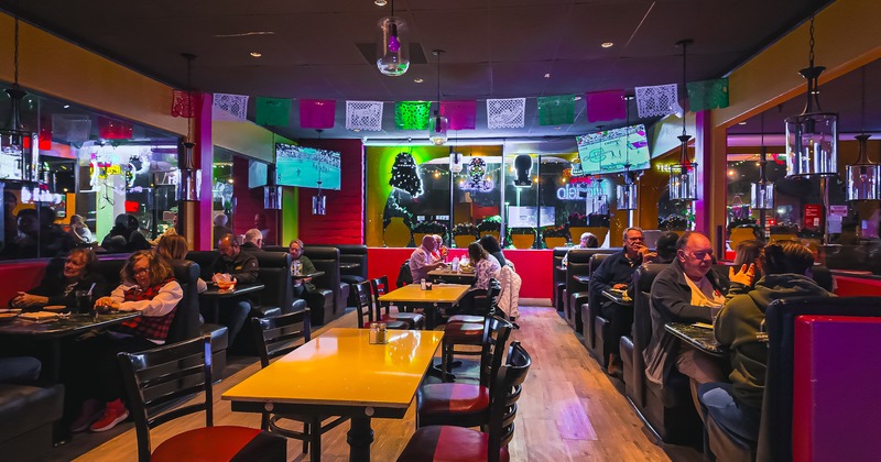 Interior, diner area, tables, chairs. booths