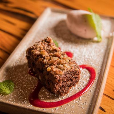 Pecan cake dessert