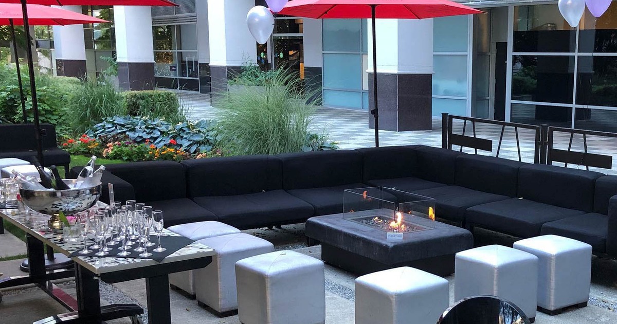 Group seating on the Suite Outdoor Patio
