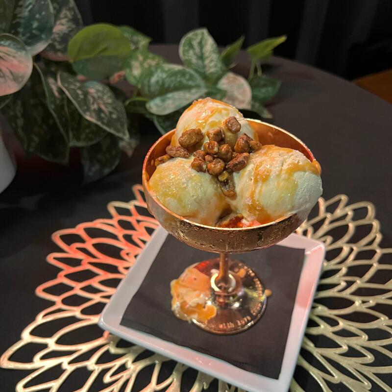 Vanilla & Cinnamon Ice Cream photo