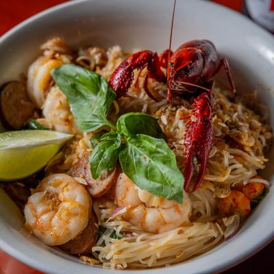 The Awesome Garlic Noodle, close-up.