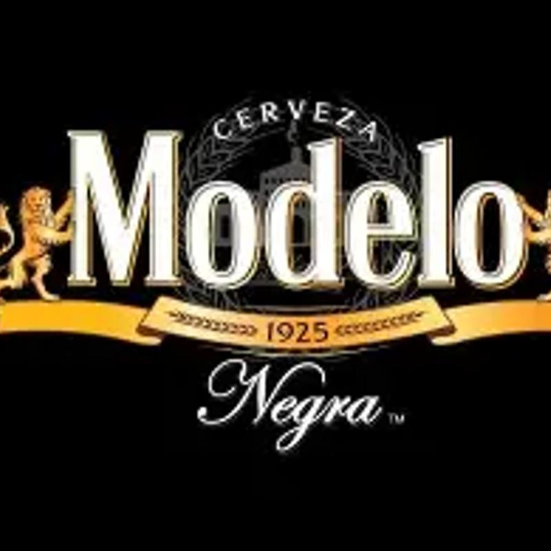 Modelo Negra photo